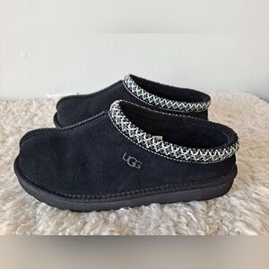 UGG Tasman II Slippers. Black Suede. Size 5 Youth
